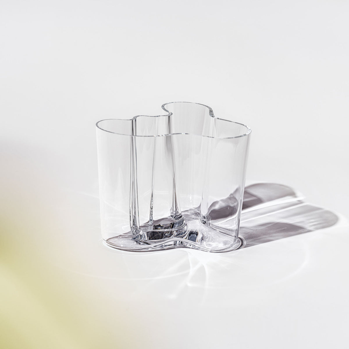 Alvar Aalto Collection Vase 120mm opal - Aalto vase 120mm opal