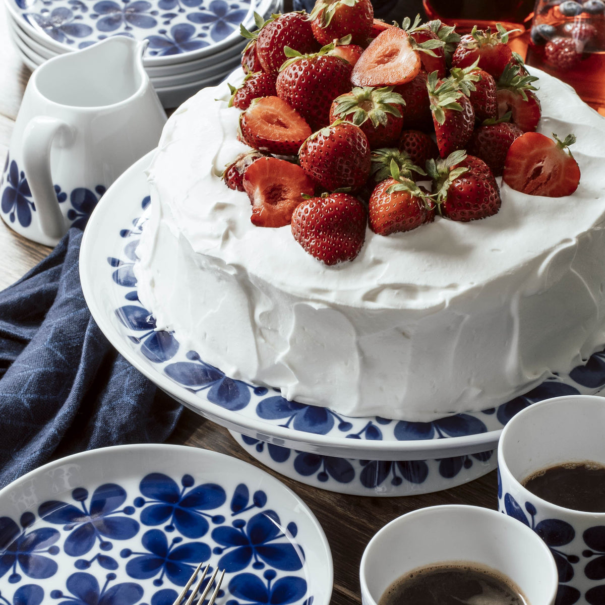Mon Amie Tårtfat på fot 30cm - Mon Amie cake platter 30cm