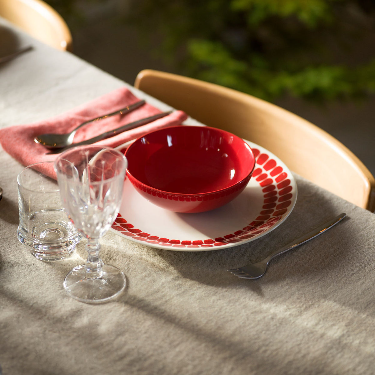 Tuokio lautanen 26cm punainen - Tuokio plate 26cm red