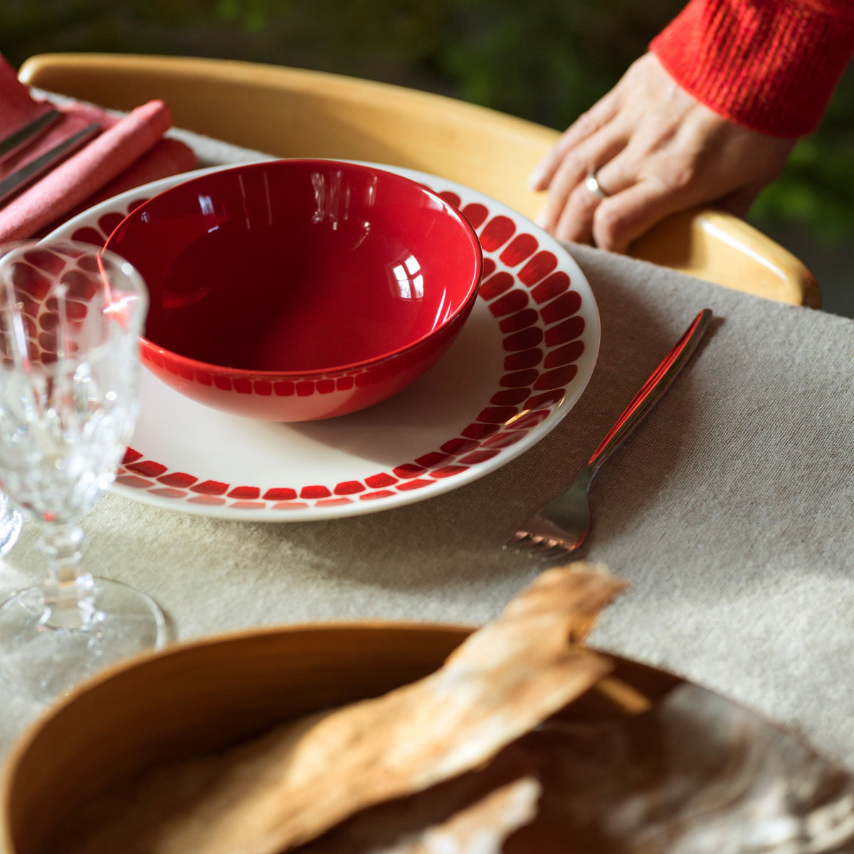 Tuokio lautanen 26cm punainen - Tuokio plate 26cm red