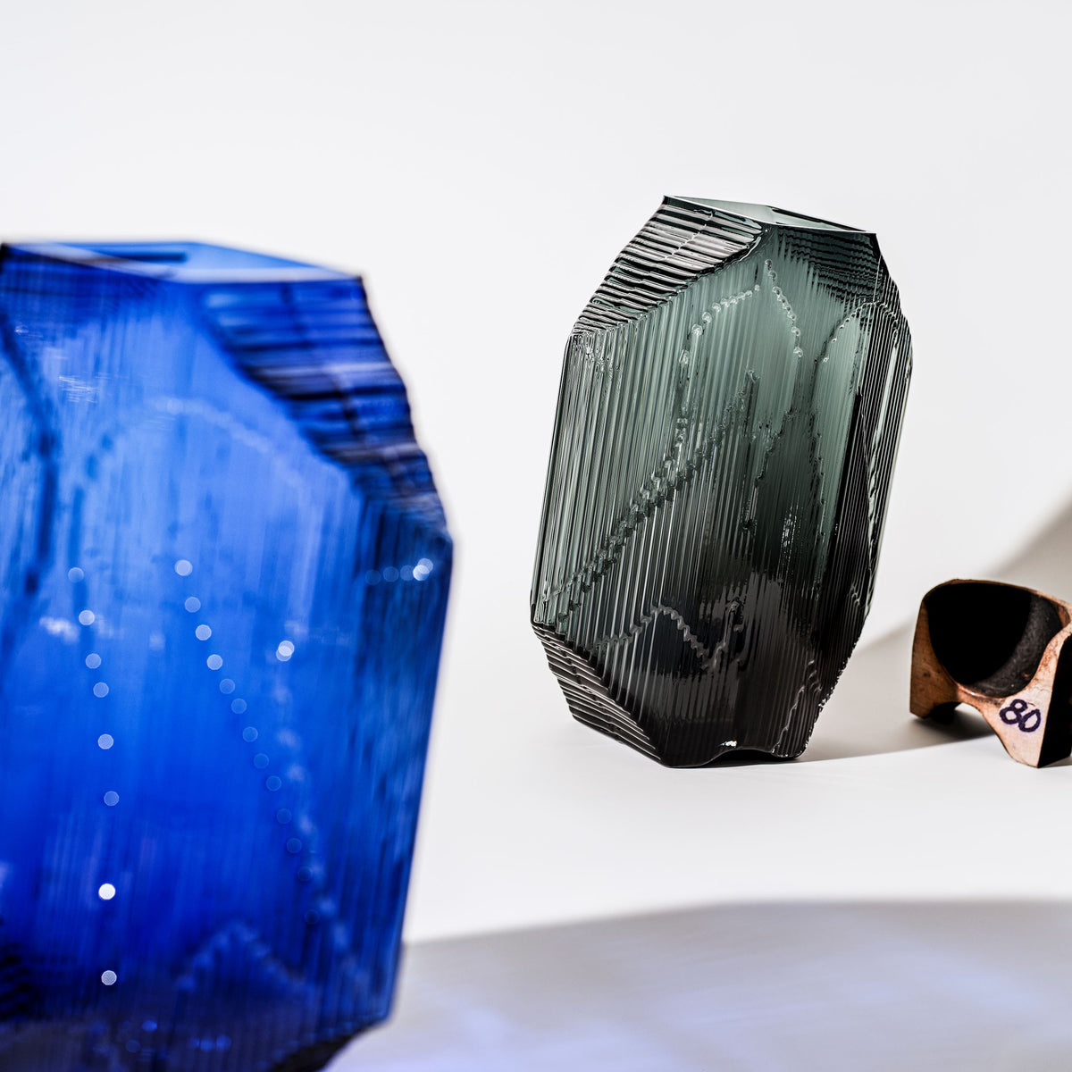 Kartta Glasskulptur 240x320 ultramarine blau - Kartta glass sculpture 240x320 ultr.blue