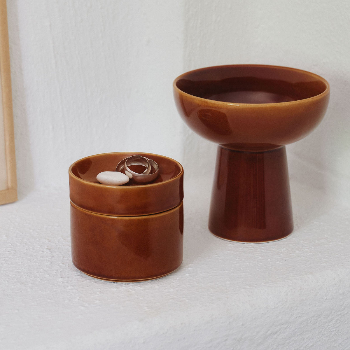 Kirnu kannellinen rasia 11x10cm kiiltävä ruskea - Kirnu treasure jar 11x10cm glossy brown