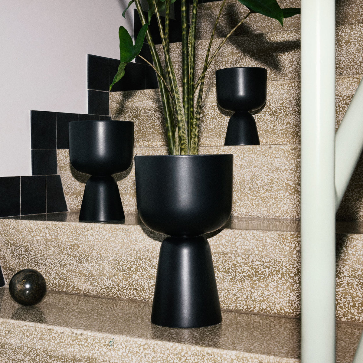 Nappula Übertopf 230 x 155mm Mattschwarz - Nappula plant pot 230x155 matte black